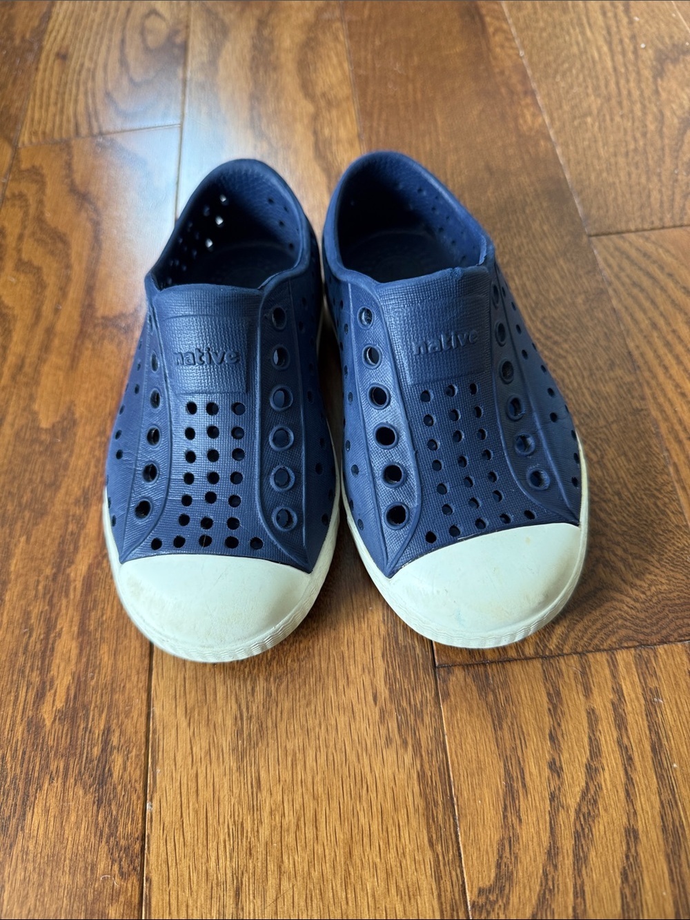 Native Kids Slip-On Water Shoes in Navy and White